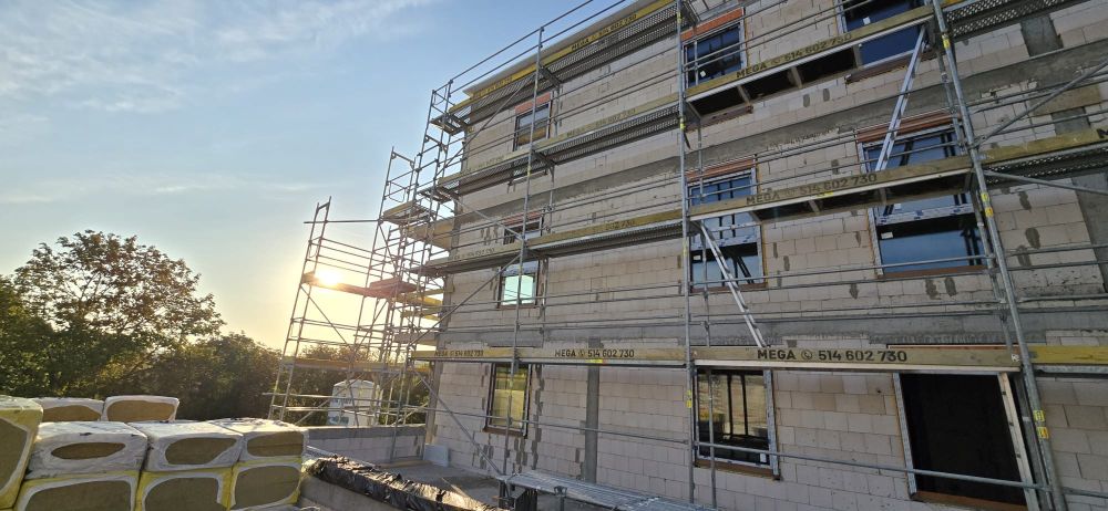 PHOTO-2024-08-27-07-08-04 2.jpg